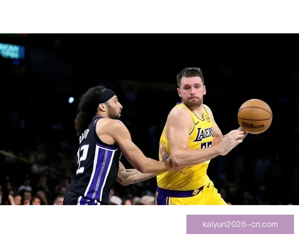湖人遭活塞双杀无缘十连胜东契奇空砍32分詹姆斯带伤接近三双