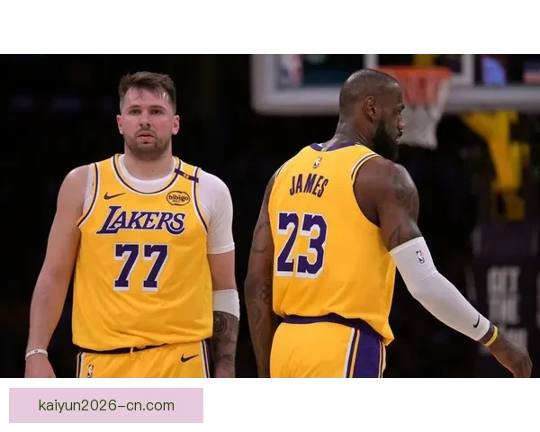 湖人遭活塞双杀无缘十连胜东契奇空砍32分詹姆斯带伤接近三双
